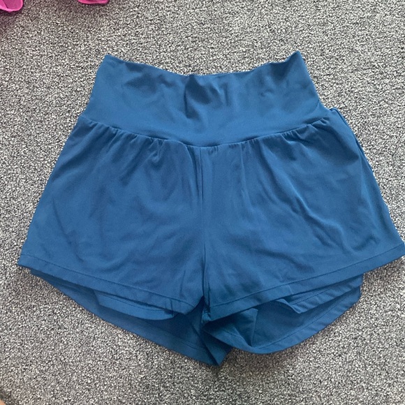 Halara high wasted running shorts - Picture 1 of 7